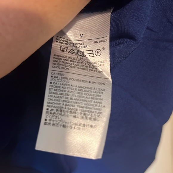 Banana republic silky button down - Picture 3 of 3